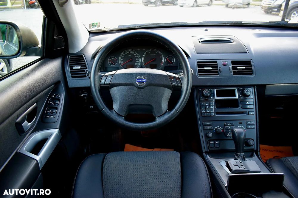 Volvo XC 90 - 8