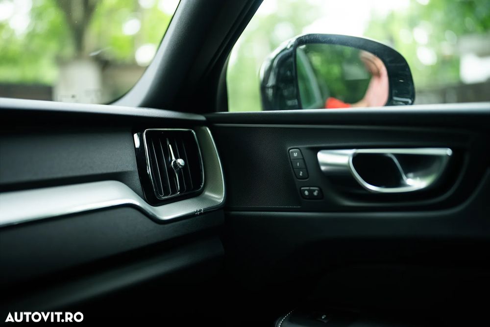 VOLVO XC60 2024 — imagine 14