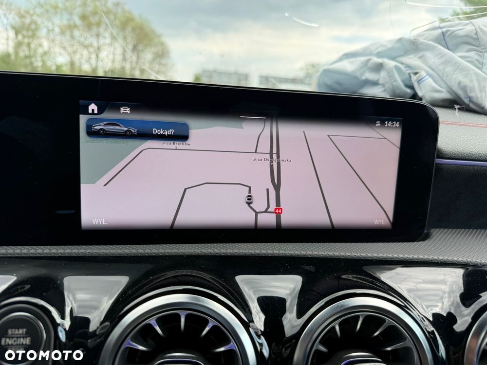 Mercedes-Benz CLA 180 AMG Line 7G-DCT - 20