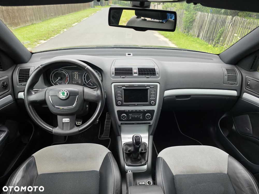 Skoda Octavia 2.0 TSI RS - 13