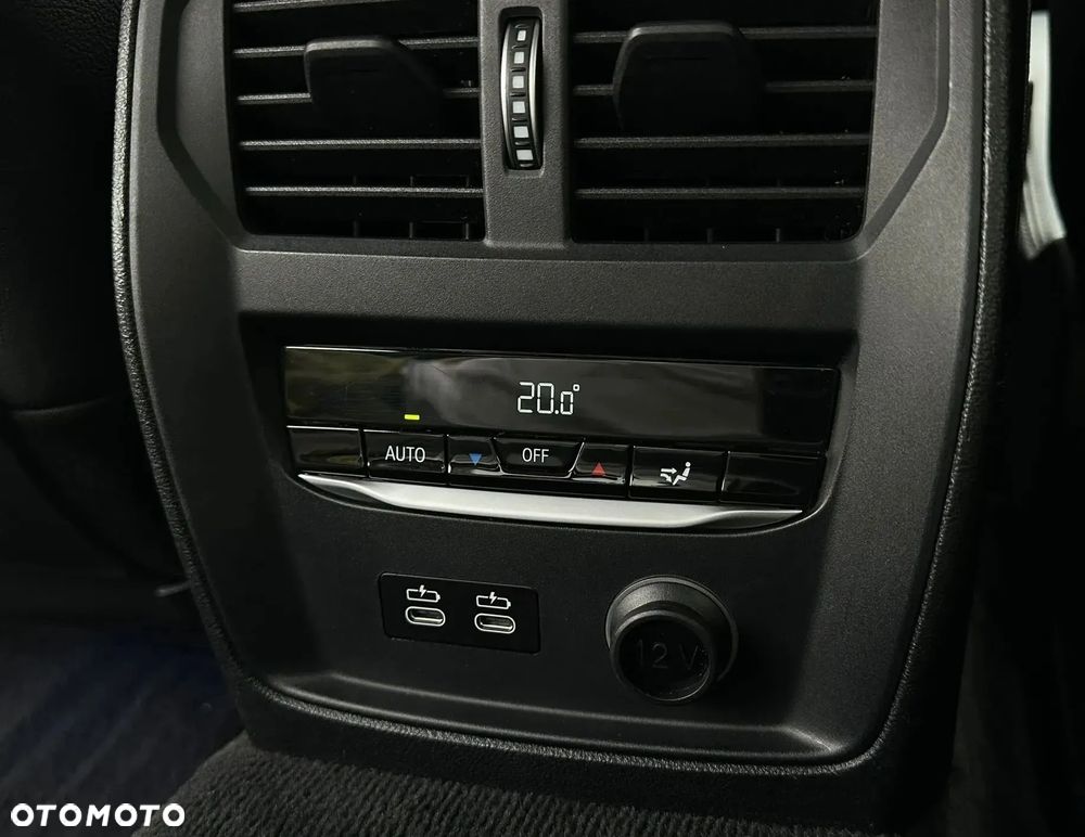 BMW Seria 3 320i xDrive M Sport - 27