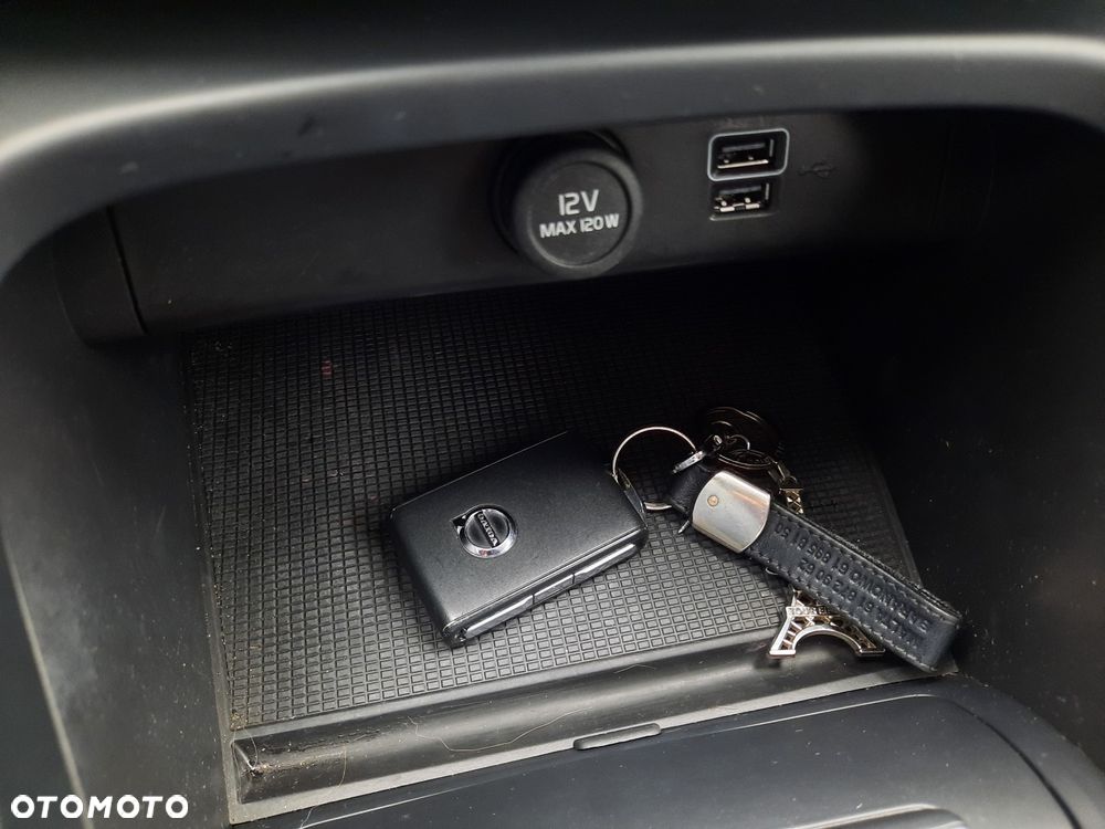Volvo XC 40 T3 Momentum - 37