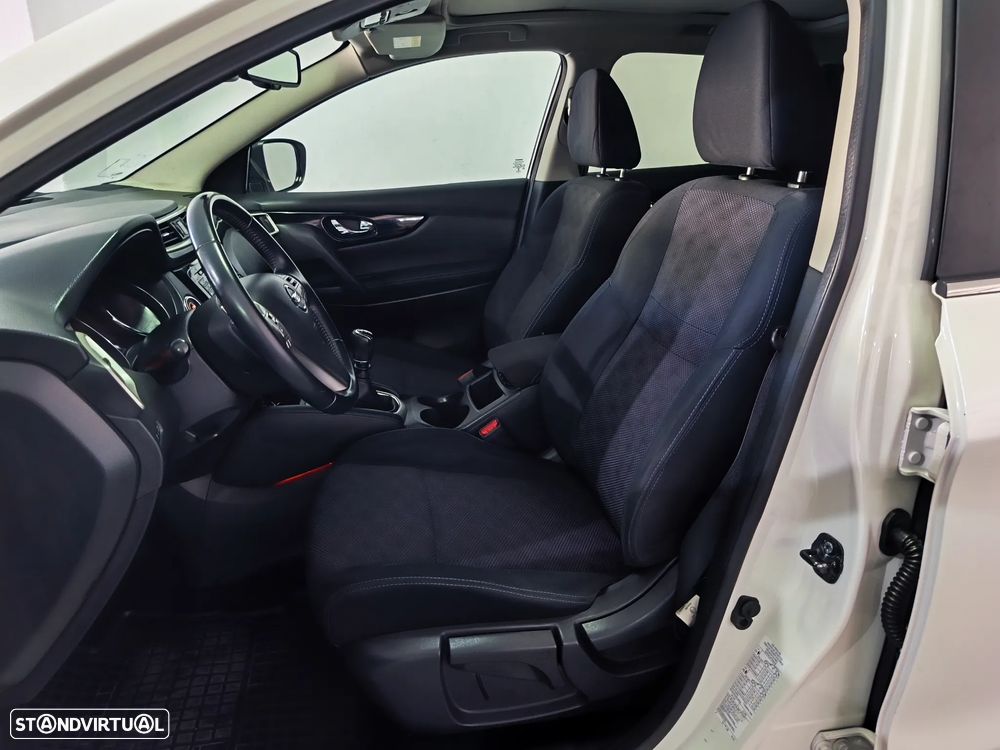 Nissan Qashqai 1.5 dCi N-Connecta - 12