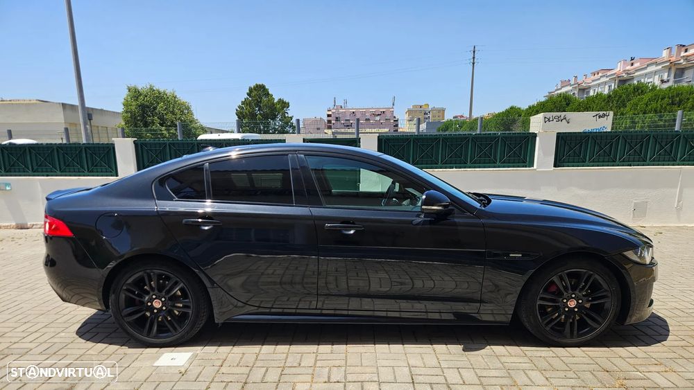 Jaguar XE 2.0 D R-Sport - 18