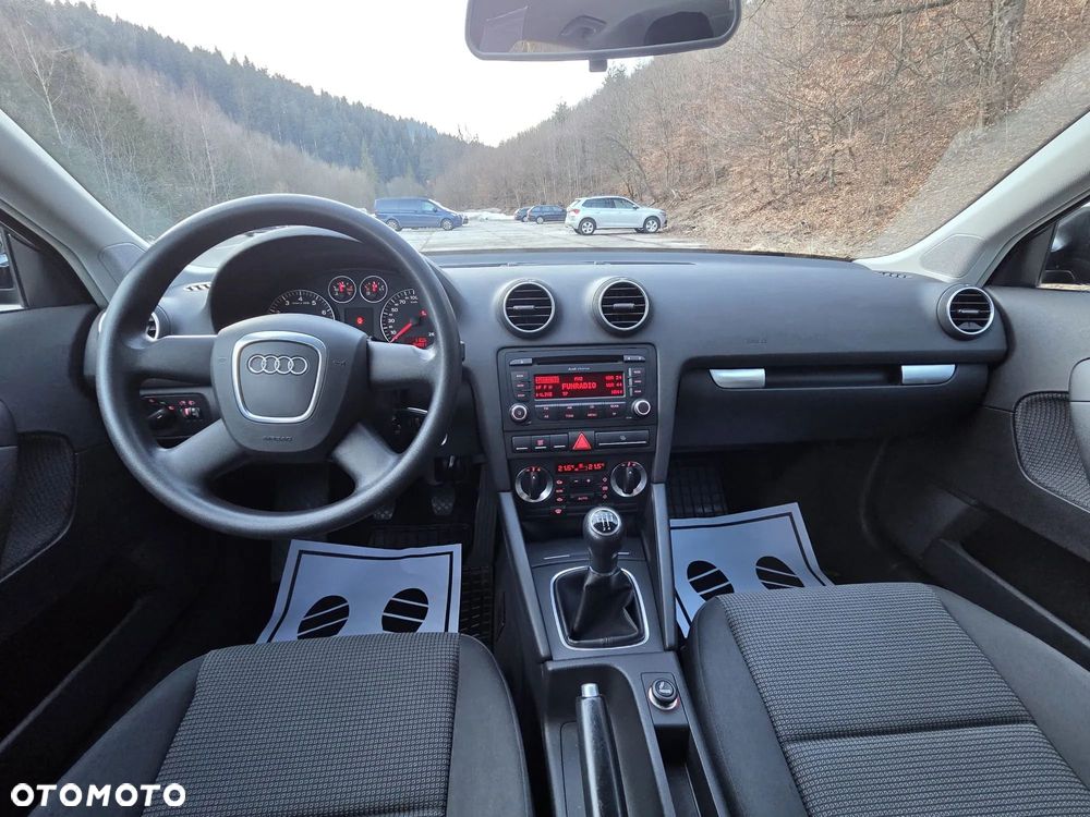 Audi A3 Sportback 1.6 Attraction - 16