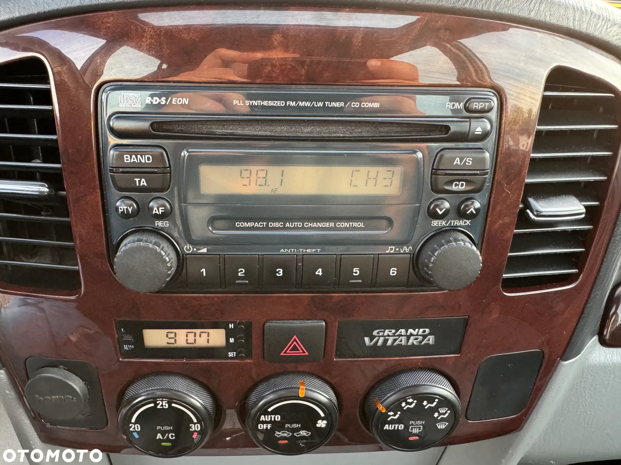 Suzuki Grand Vitara 2.7 V6 - 17