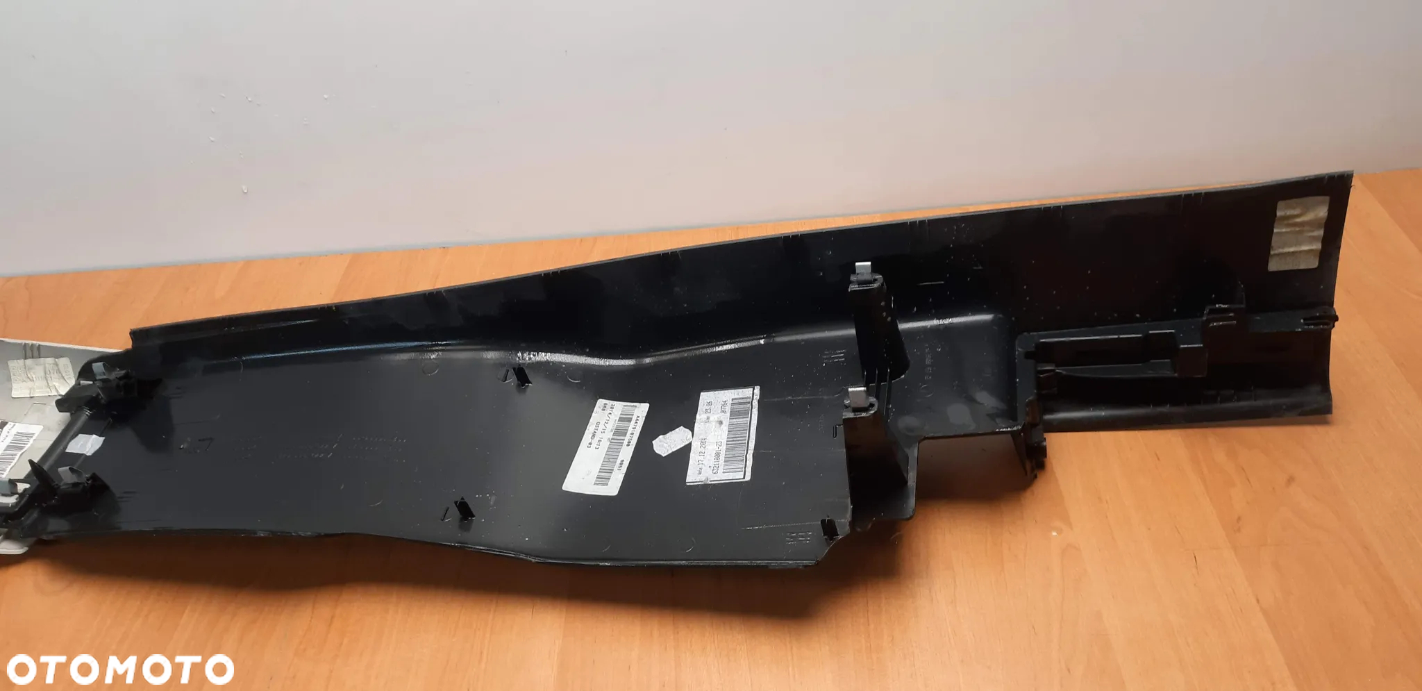 Osłona słupka prawa A4476905425 Mercedes Vito W447 Long 2016r. 1.6d - 4