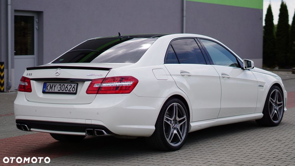 Mercedes-Benz Klasa E 63 AMG - 6