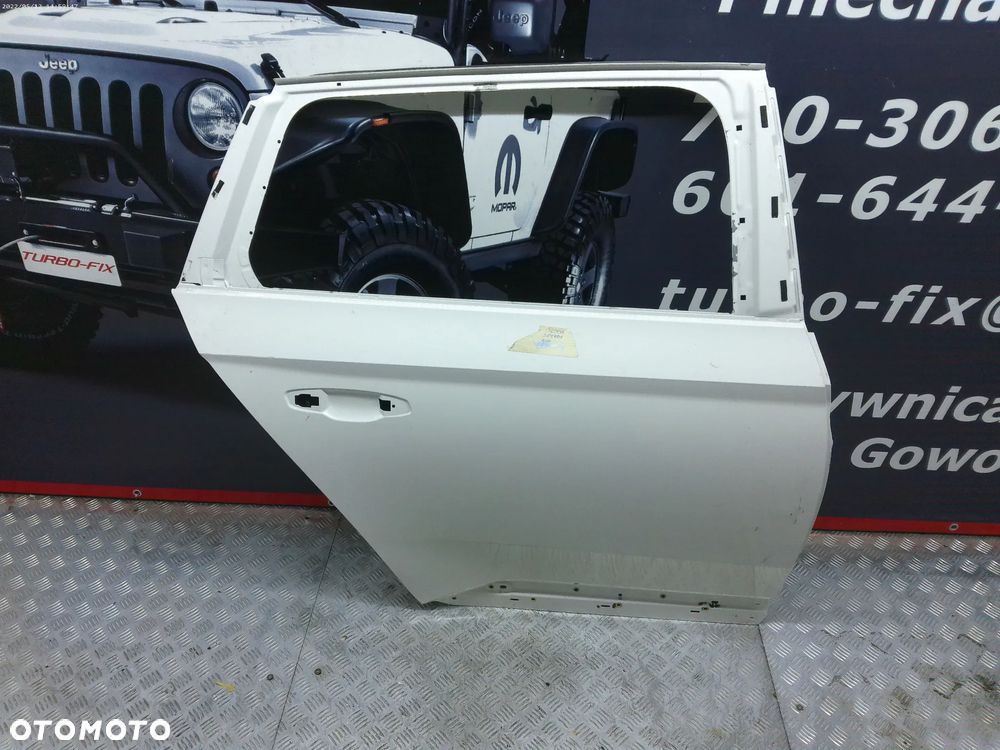 SKODA SUPERB III KOMBI 2015- DRZWI PRAWY TYŁ - 2