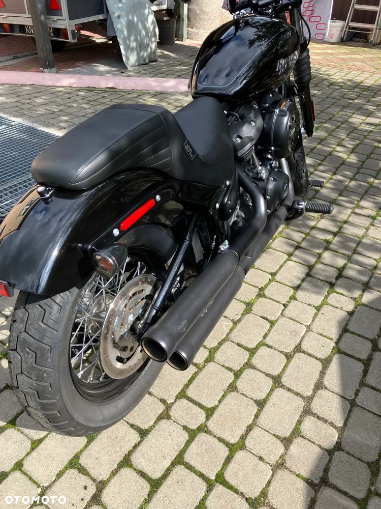 Harley-Davidson Softail Street Bob - 8
