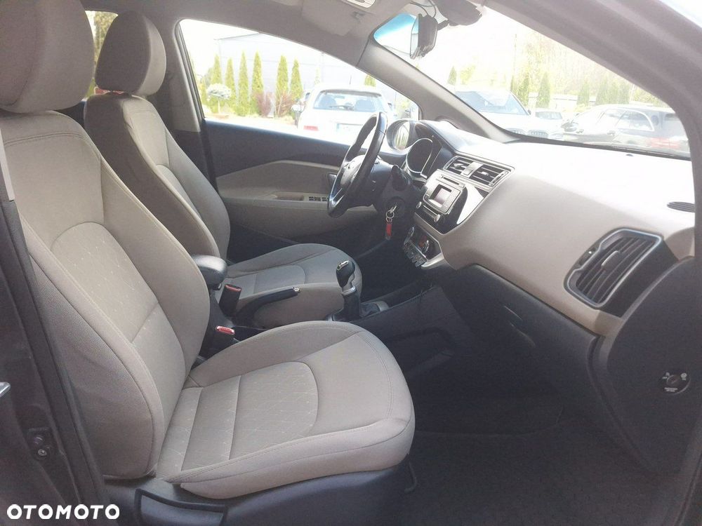 Kia Rio 1.4 XL - 32