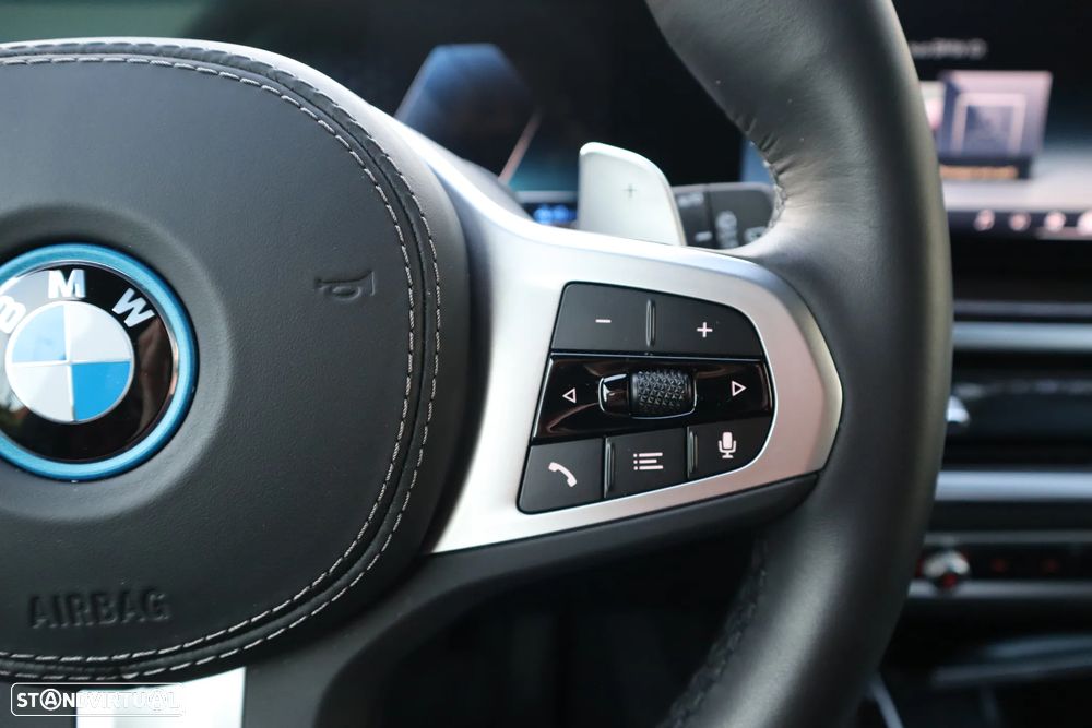 BMW X5 50 e xDrive Edição Desportiva M - 37