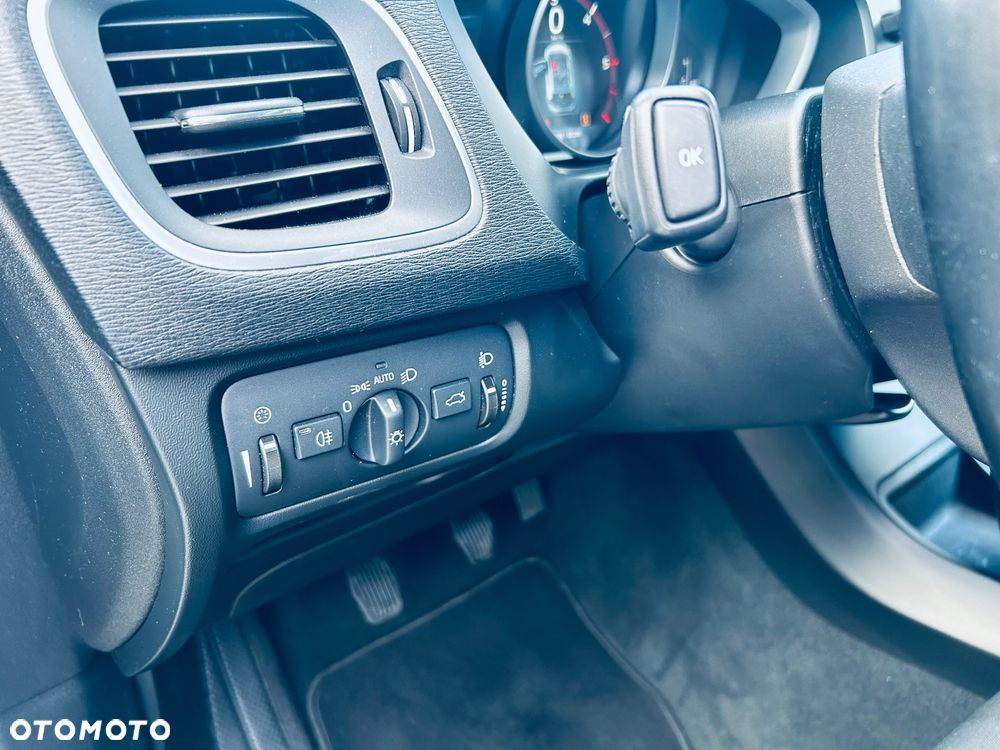 Volvo V40 D2 Kinetic - 17