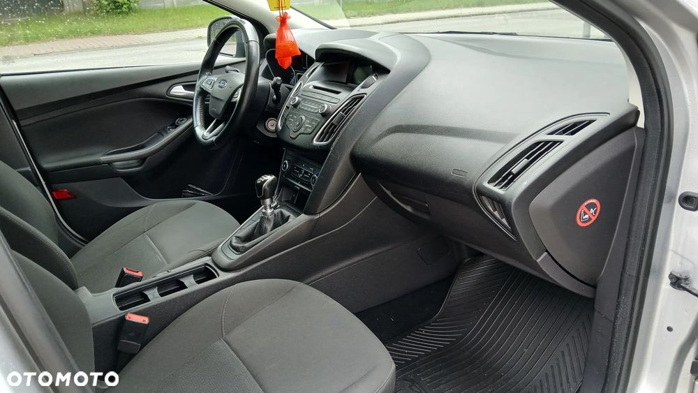 Ford Focus - 12