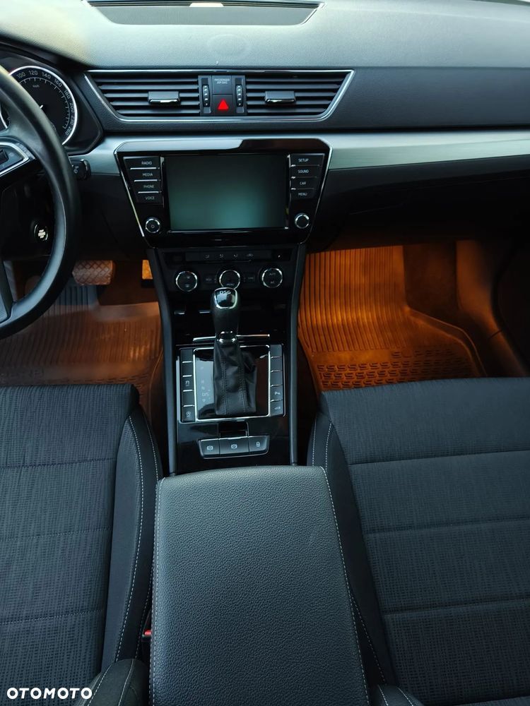 Skoda Superb 2.0 TDI Ambition DSG - 5