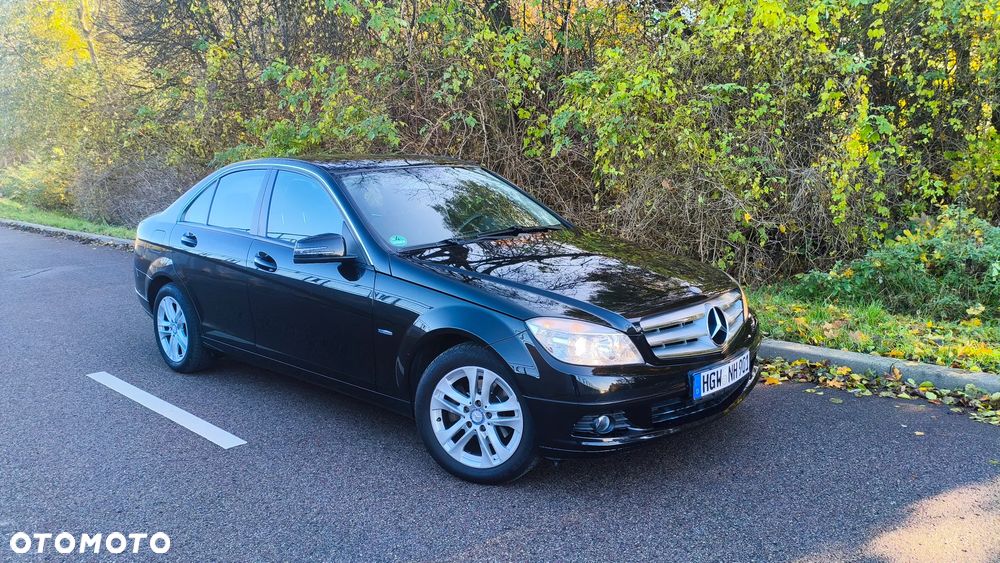 Mercedes-Benz C-Class 2010 photo 3