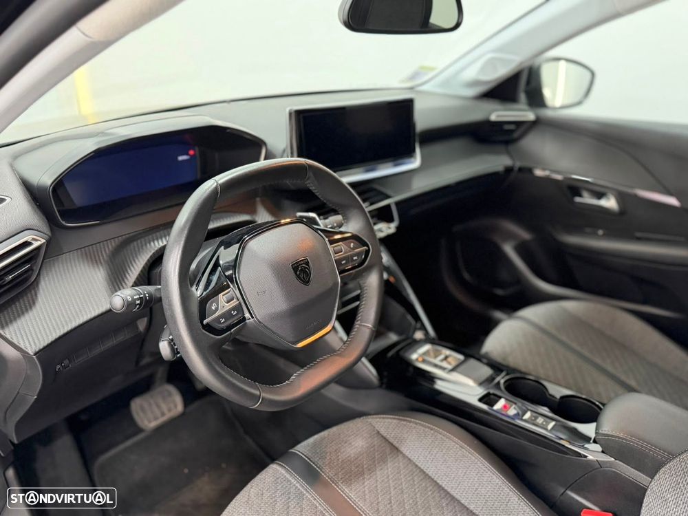 Peugeot 208 1.2 PureTech Allure EAT8 - 7