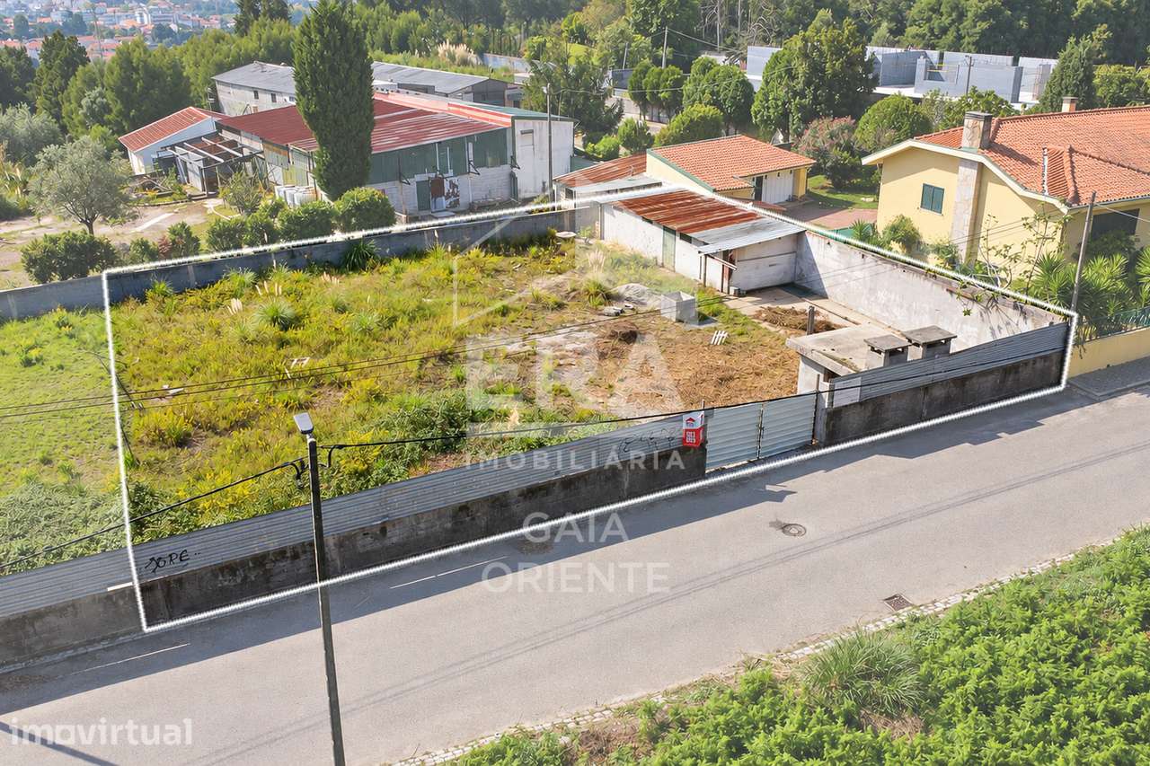 Terreno com projeto para moradia térrea - Grande imagem: 4/13