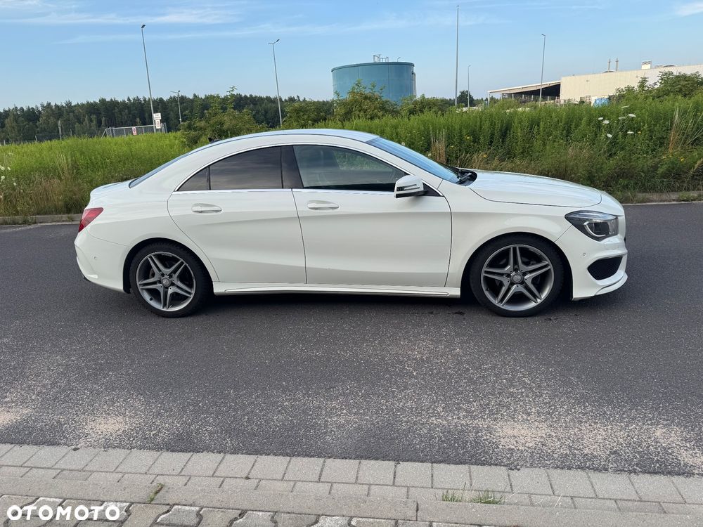 Mercedes-Benz CLA 200 7G-DCT AMG Line - 4