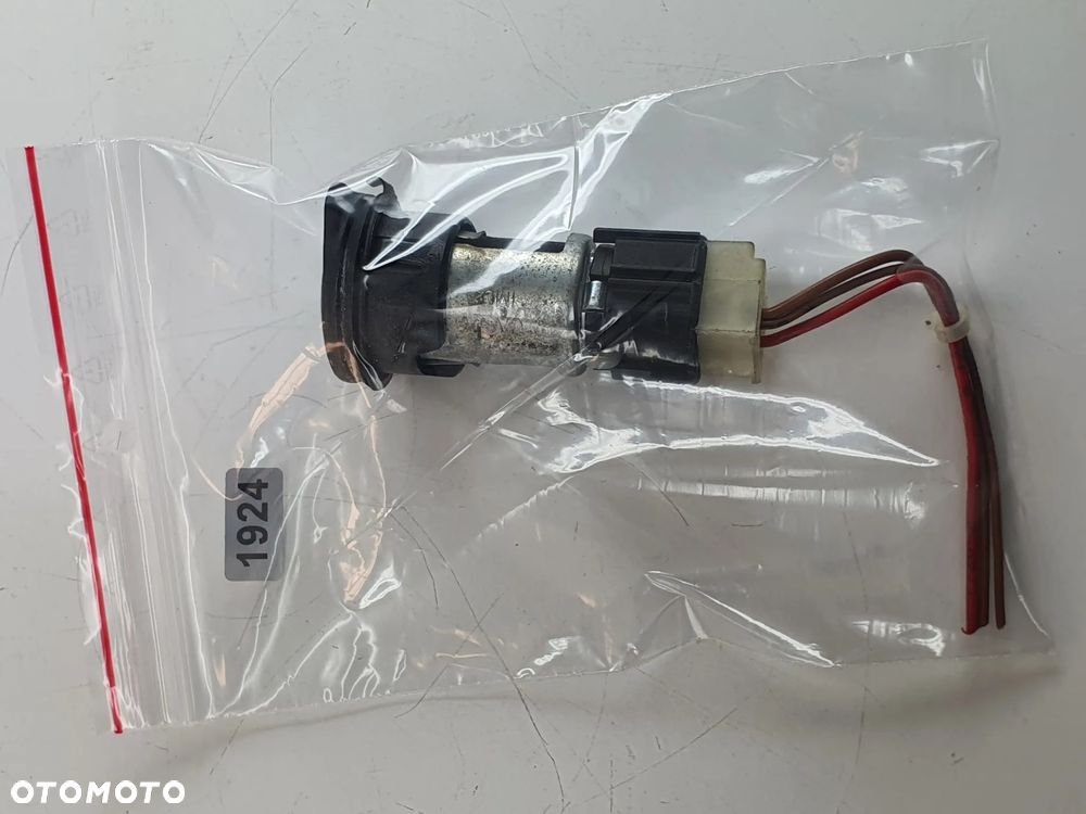 GNIAZDO ZAPALNICZKI IVECO EUROCARGO - 7