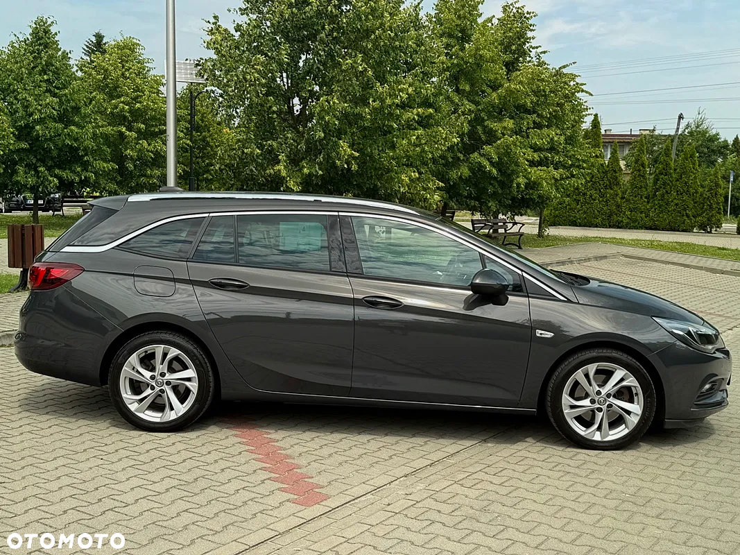 Opel Astra IV 1.6 CDTI Cosmo - 13