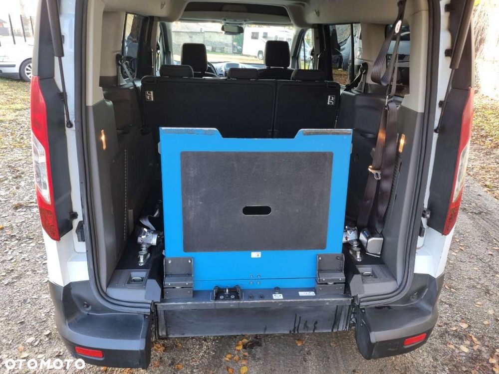 Ford Tourneo Connect Grand - 17