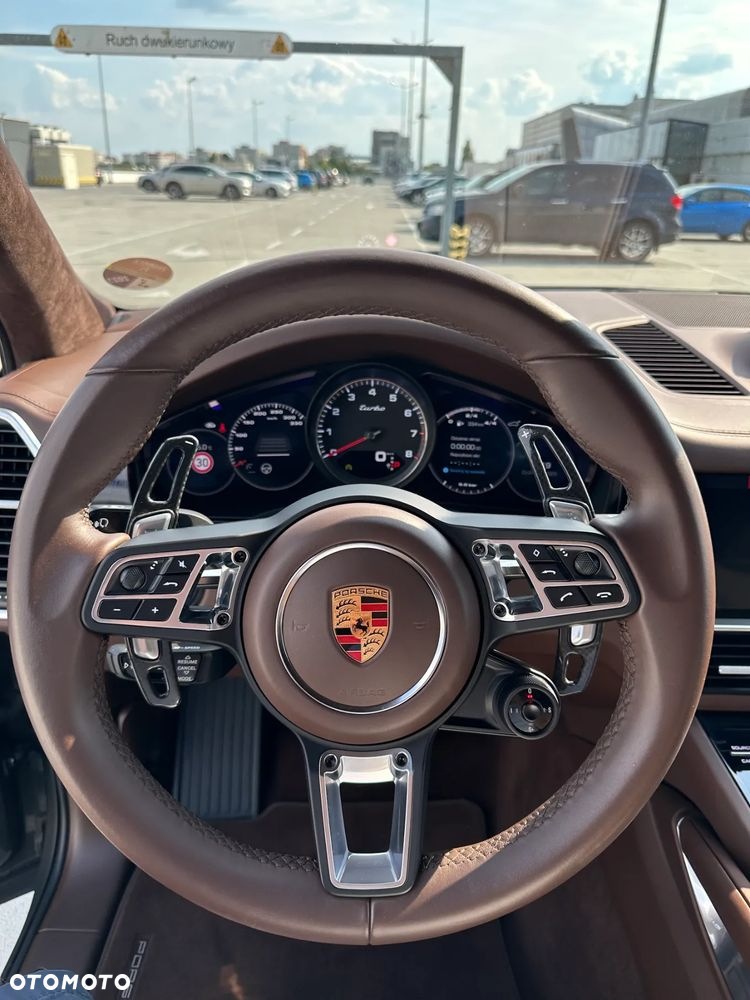 Porsche Cayenne Turbo - 10
