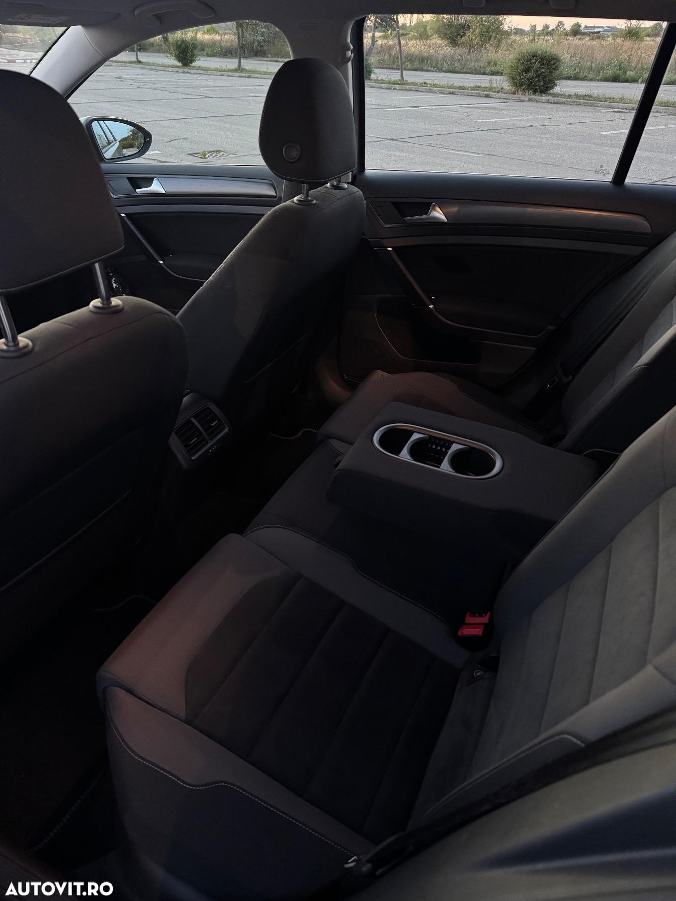 Volkswagen Golf 2.0 BlueTDI DSG Highline - 7