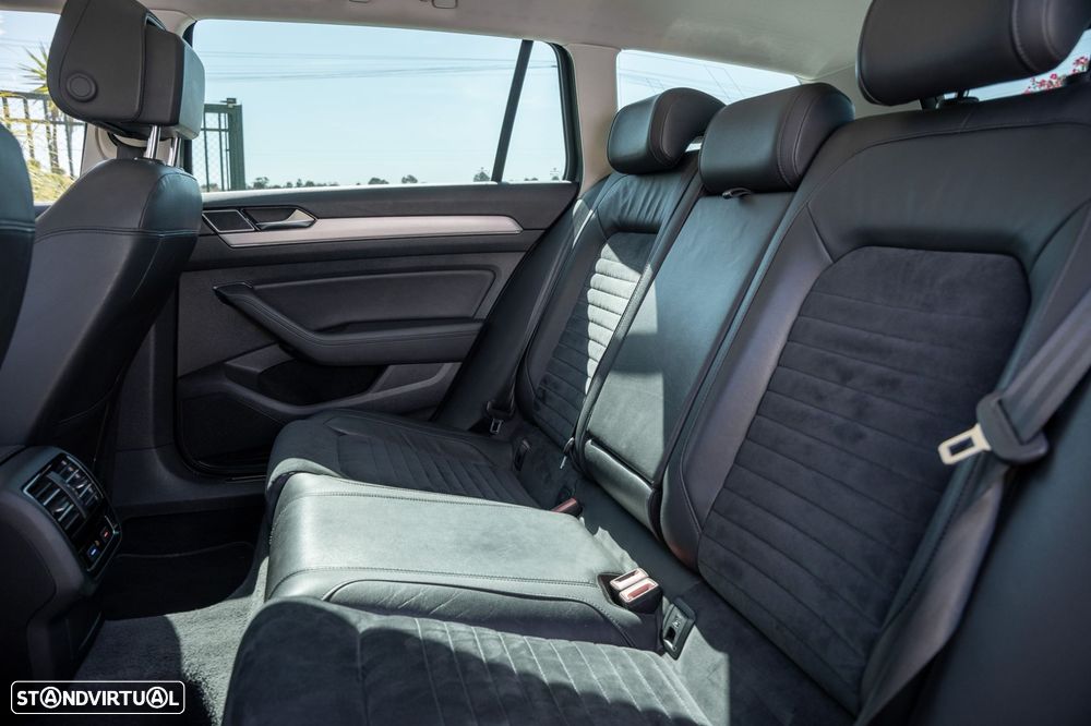 VW Passat Variant 1.6 TDI Highline - 21