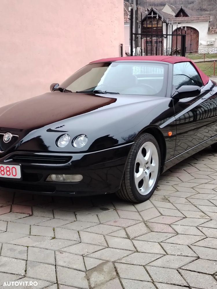 Alfa Romeo Spider - 1