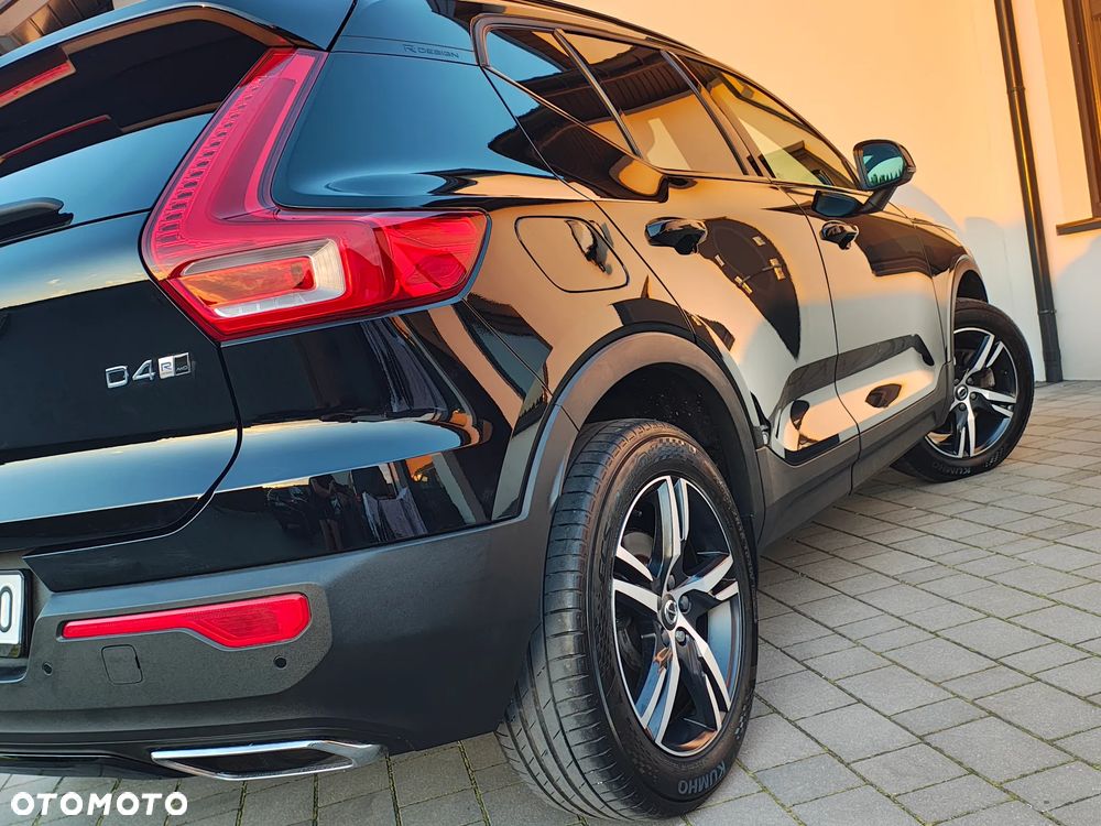 Volvo XC 40 D4 AWD Geartronic R-Design - 25