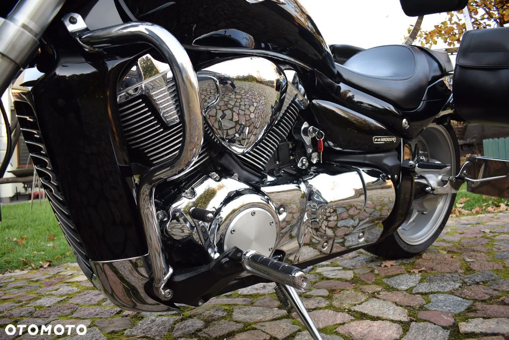 Suzuki Intruder - 18