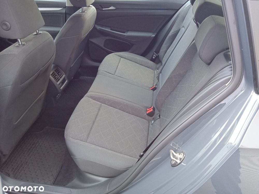 Volkswagen Golf - 13