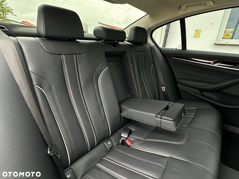 BMW Seria 5 530d xDrive mHEV Luxury Line - 25