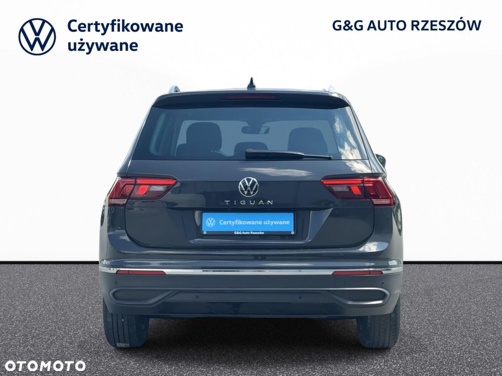Volkswagen Tiguan - 13