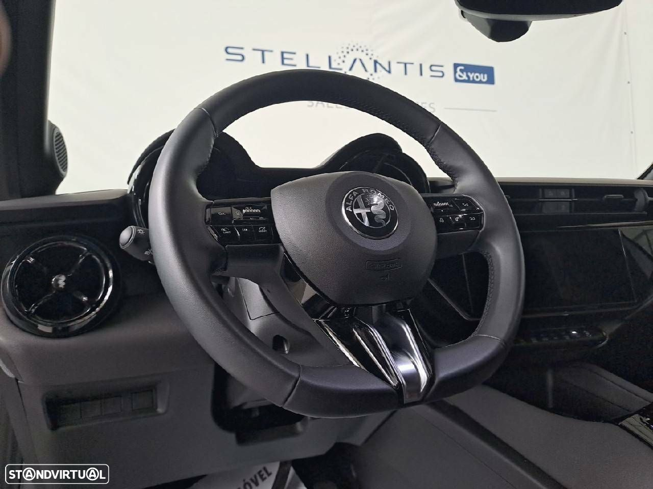Alfa Romeo Junior 1.2 Speciale eDCT6 - 12