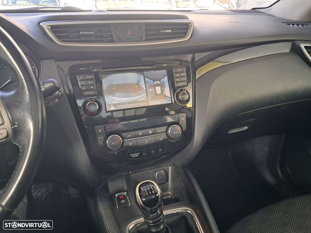 Nissan Qashqai 1.5 dCi N-Connecta - 9