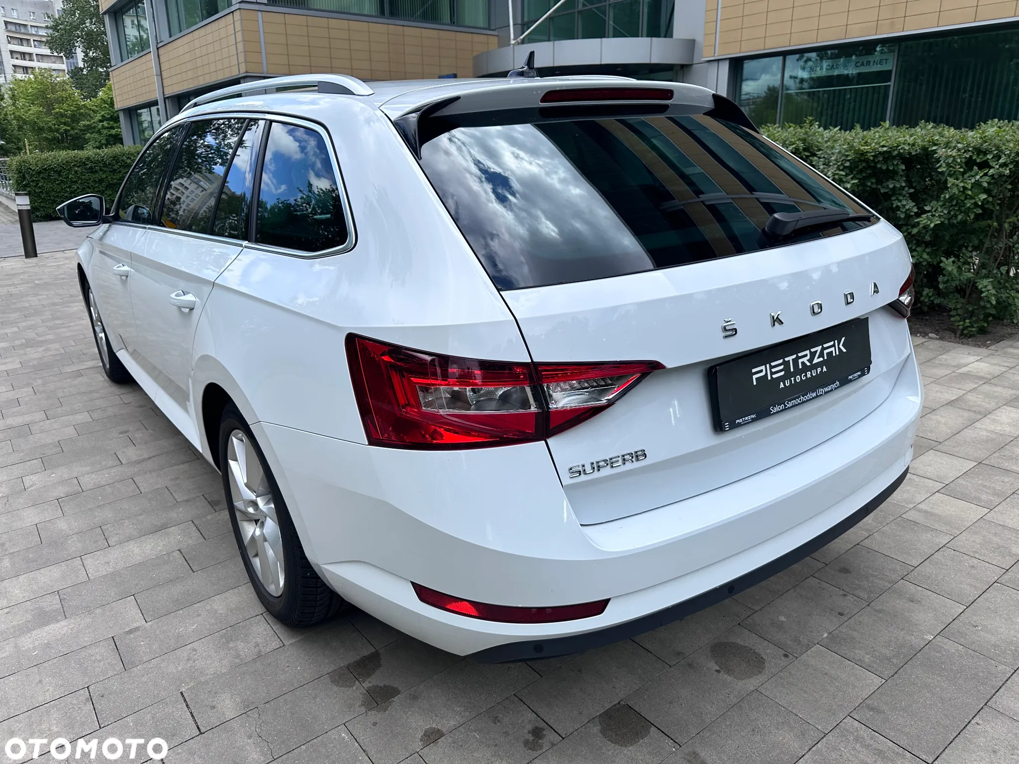 Skoda Superb 1.5 TSI Ambition DSG - 9