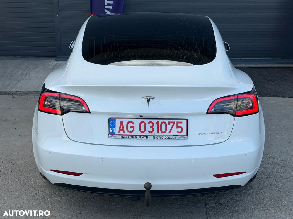 Tesla Model 3 - 11