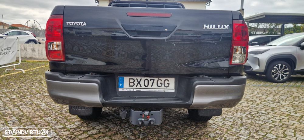 Toyota Hilux 2.4 D-4D 4WD CD CH Aut. - 14