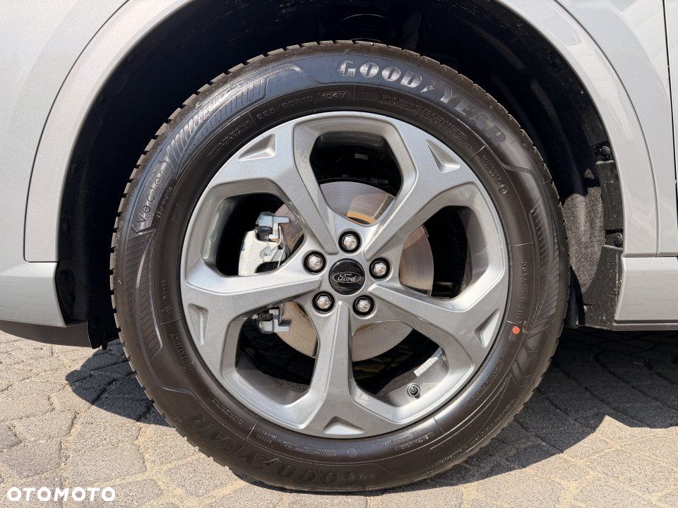 Ford Kuga - 9