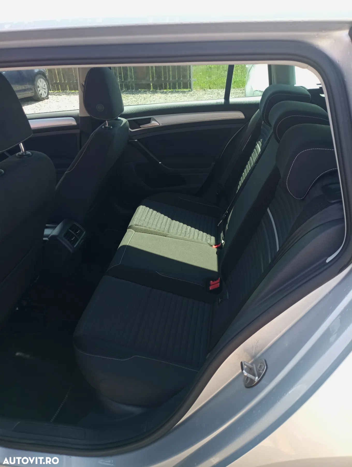 Volkswagen Golf - 9