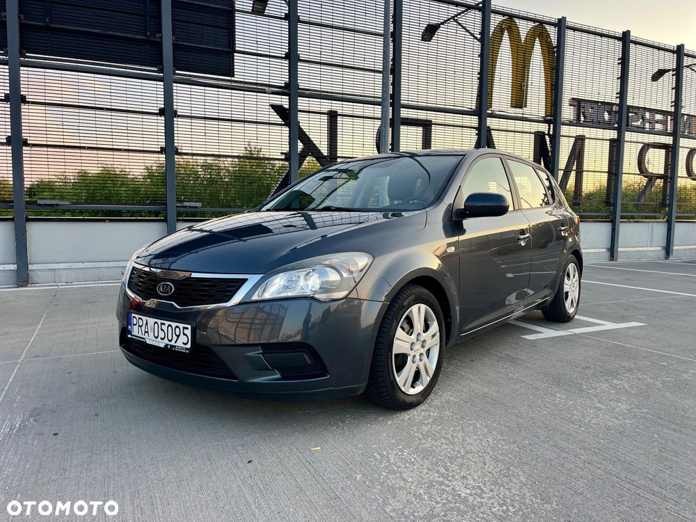 Kia Ceed 1.4 Comfort + - 12