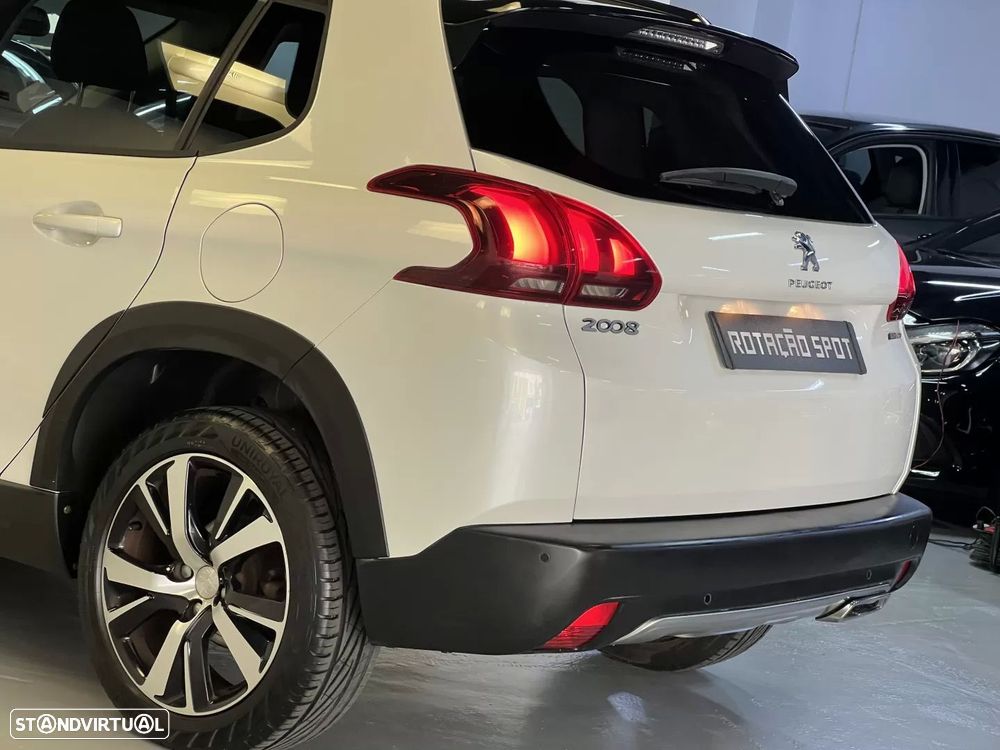 Peugeot 2008 1.2 PureTech GT Line - 33