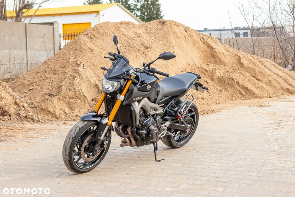 Yamaha MT - 3