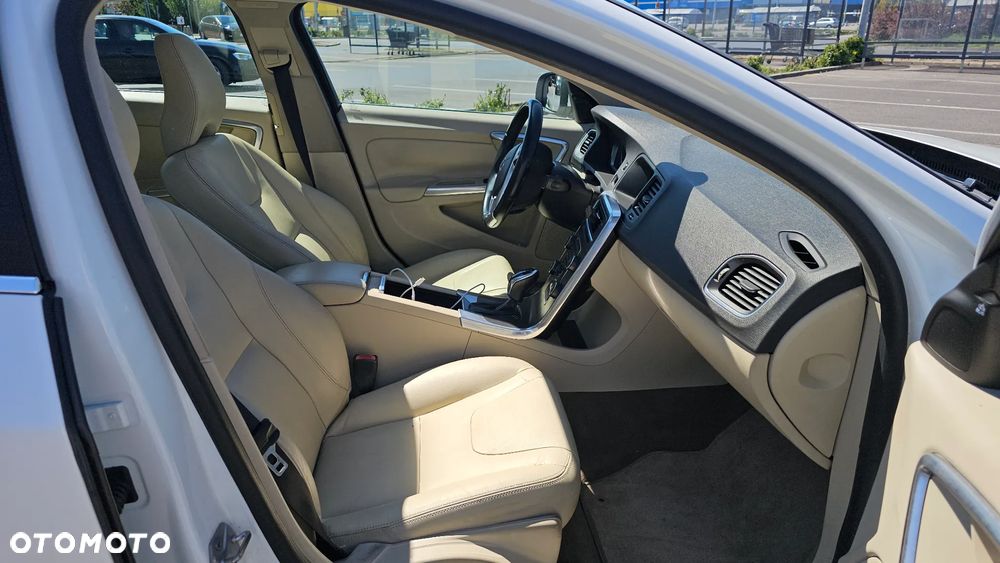 Volvo S60 T5 Geartronic - 11