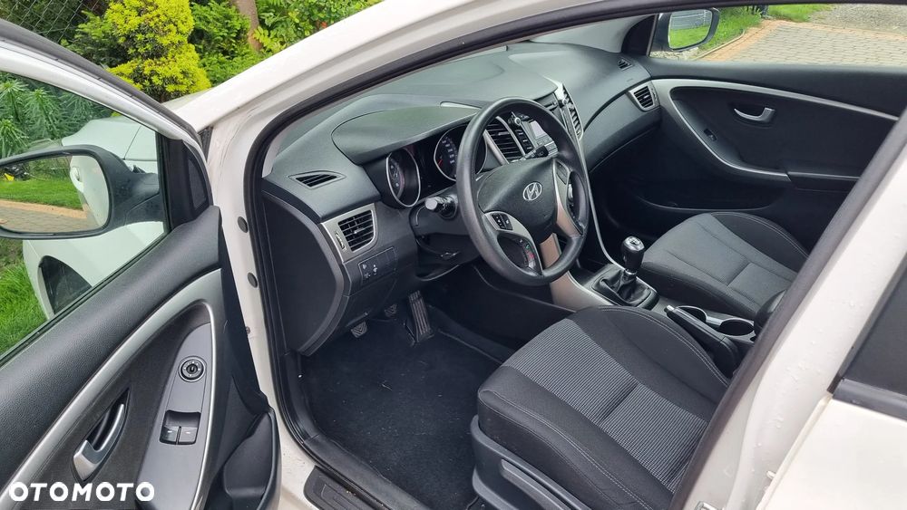 Hyundai i30 1.4 Intro Edition - 17