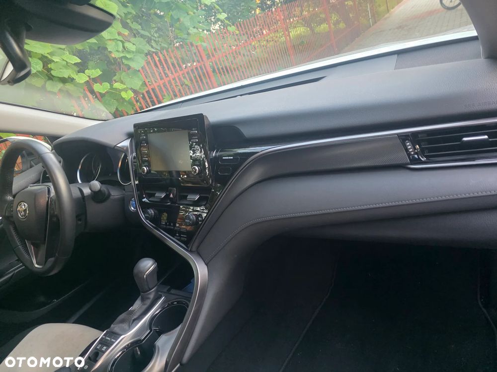 Toyota Camry 2.5 Hybrid Comfort CVT - 6