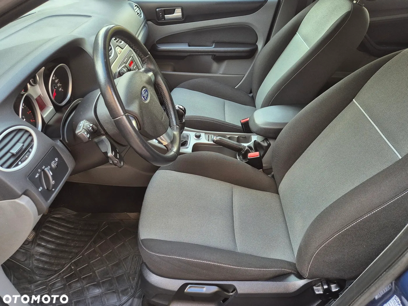 Ford Focus - 14
