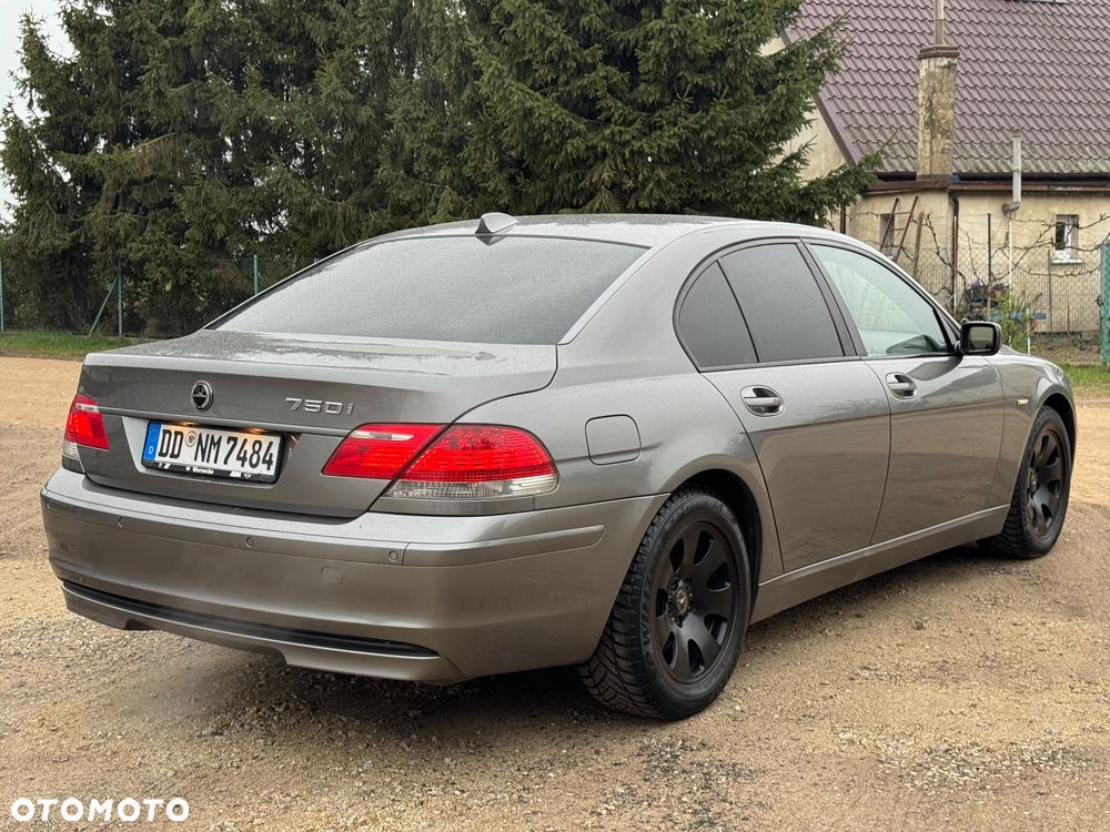 BMW Seria 7 750i L - 10